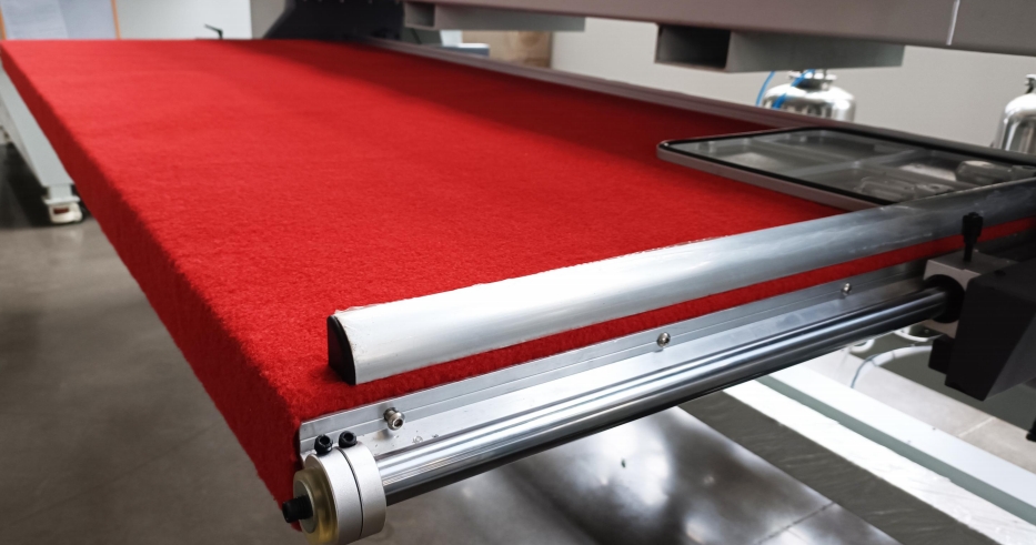 Machine de distribution de scellage CNC constante intégrée