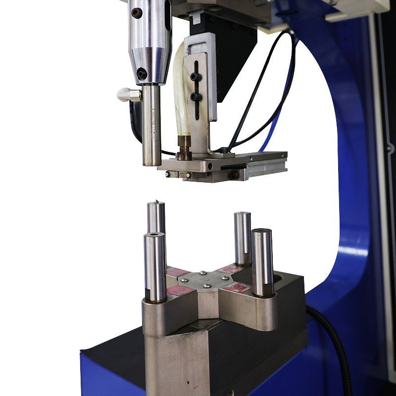 618MSPE 57KN MULTIFFORME MULTIQUE AUTOMATIQUE AUTOMATIQUE FEATER PEM FASTERNERS RIVETING MACHINE