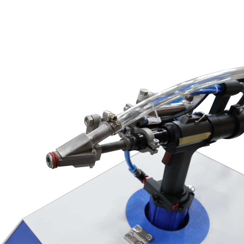 Machine à écrou rivatifs à alimentation automatique