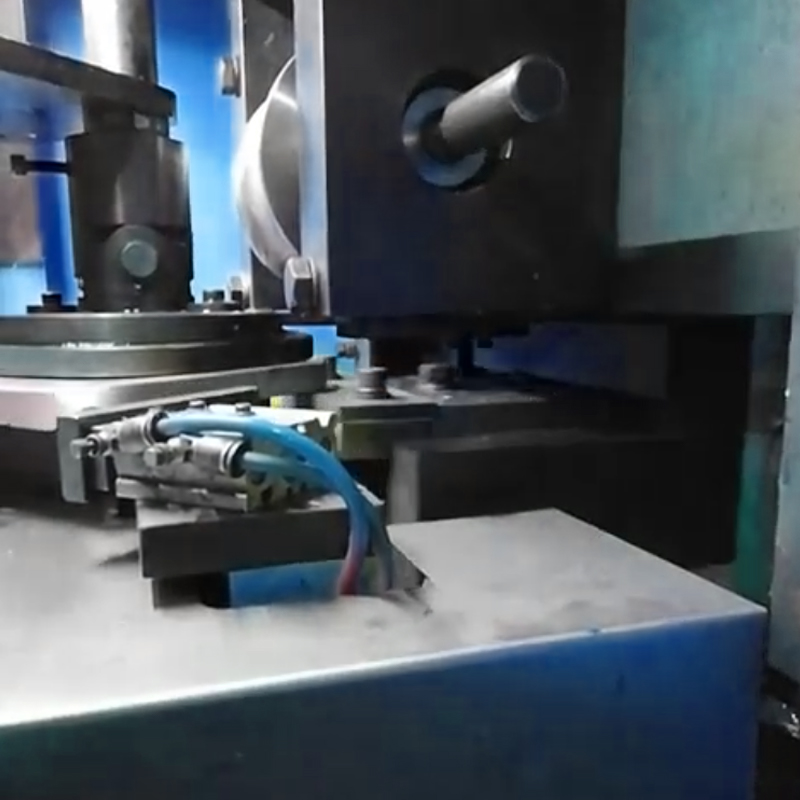 Machine de formage d'angle CNC en tôle de haute précision